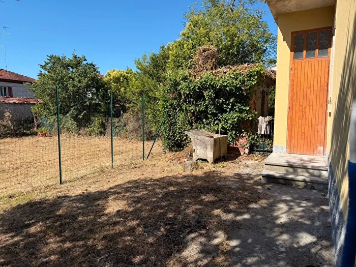 Appartamento trilocale in affitto in Sarzana