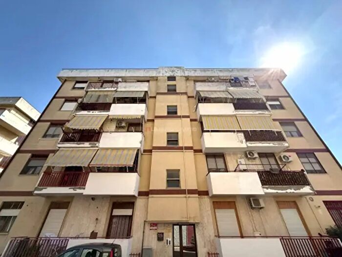 Appartamento trilocale in vendita in Via Antonio De Curtis, Carapelle