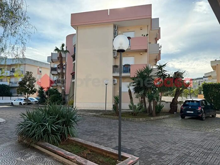 Appartamento quadrilocale in vendita in Via Carducci, San Giorgio Ionico