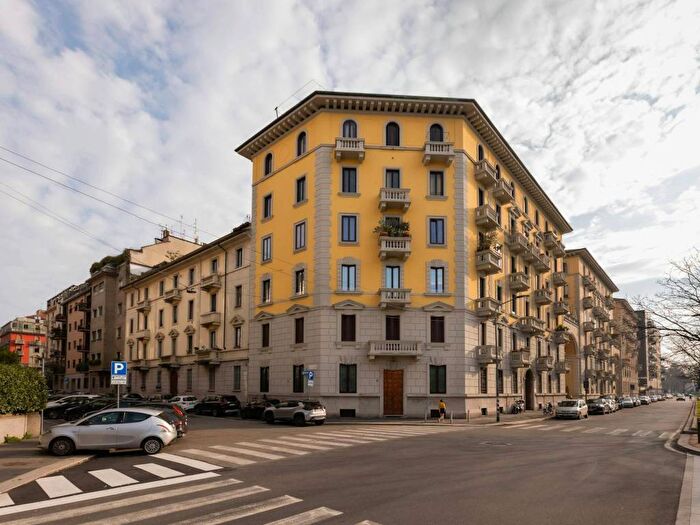 Appartamento monolocale in affitto in Via Giulio Ceradini, Plebisciti Susa, Milano