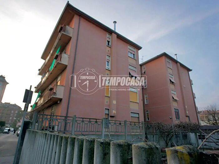 Appartamento trilocale in vendita in Via Amatore Sciesa, Paderno Dugnano