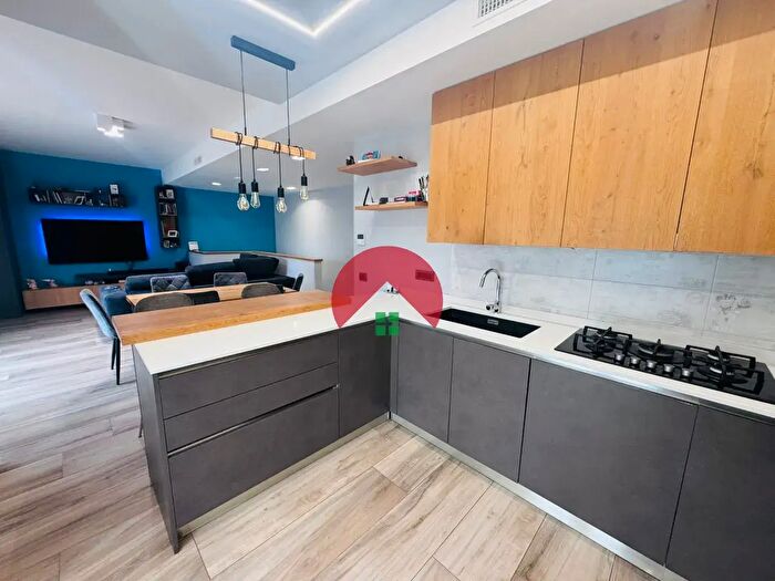 Appartamento quadrilocale in vendita in Via Tina Laudati, Altamura