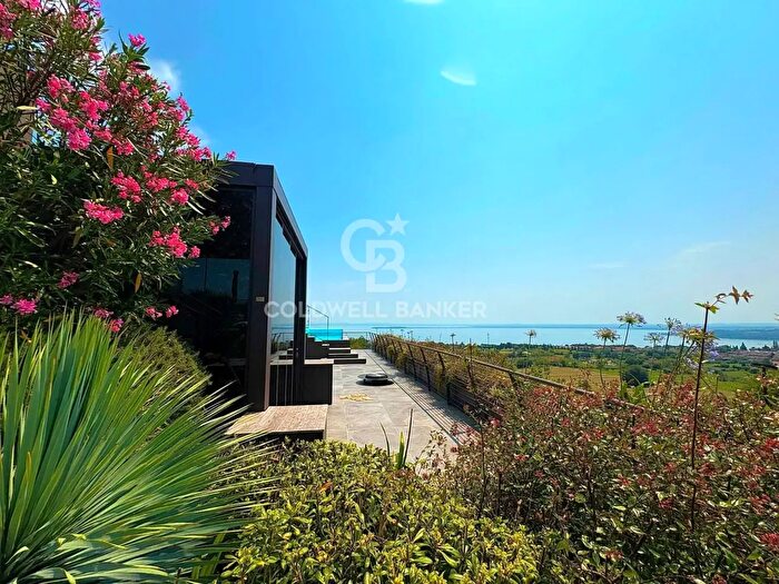 Casa trilocale in vendita in Via Costa Lunga, Padenghe Sul Garda