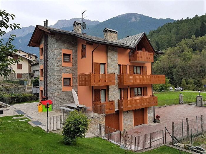 Case in Vendita e in Affitto - 2