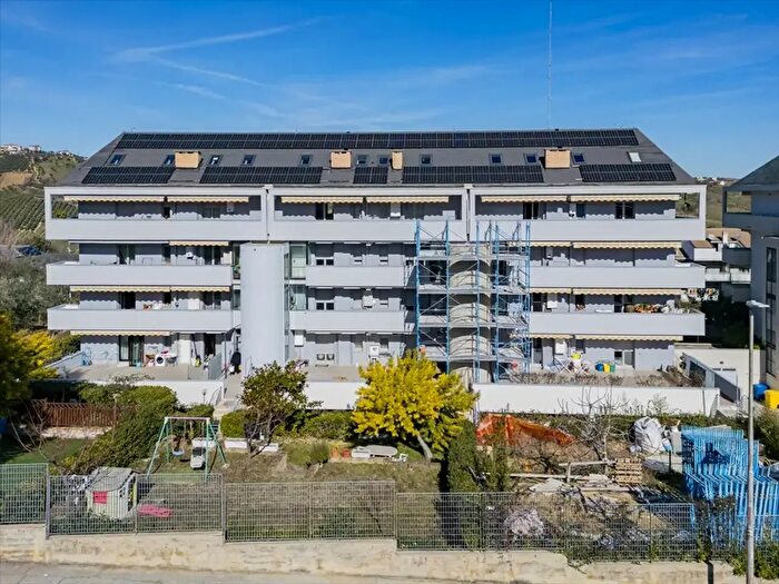 Appartamento quadrilocale in vendita in Via G Verdi, Chieti