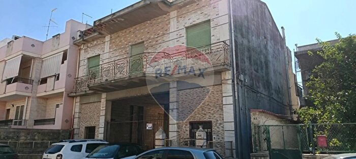 Casa con 7 locali in vendita in Via Bari, Adelfia