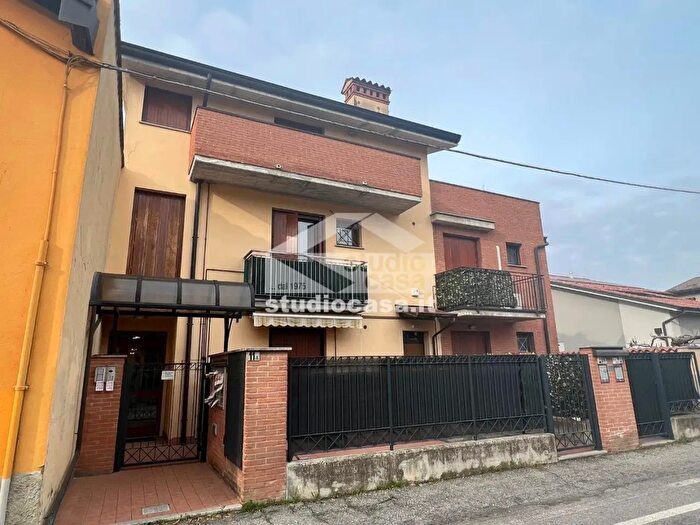 Appartamento bilocale in vendita in Via Kennedy, Casirate DAdda