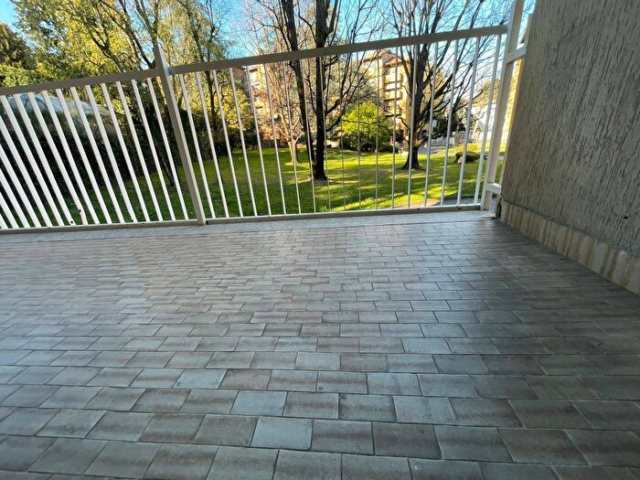 Appartamento trilocale in affitto in Via alla Madonna, Centro, Cantù
