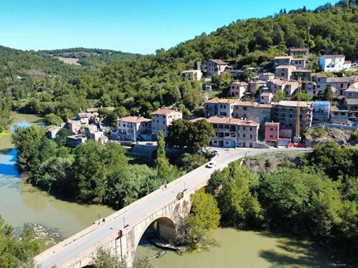 Casa con 5 locali in vendita in Loc Pontecuti, Todi