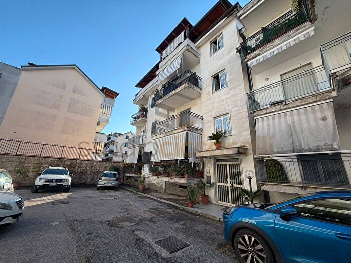 Appartamento quadrilocale in affitto in Via San Vito, Colonne San Vito, Giugliano in Campania