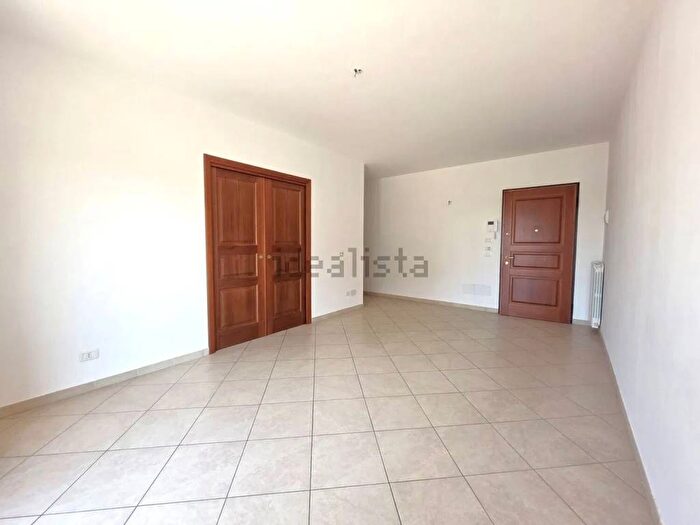 Appartamento con 5 locali in affitto in Via Madonna Di Pompei, Grottaglie