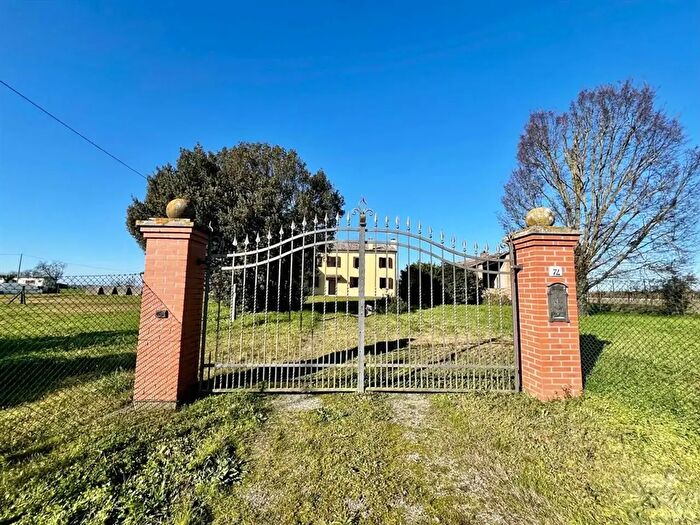 Case in Vendita e in Affitto - 2