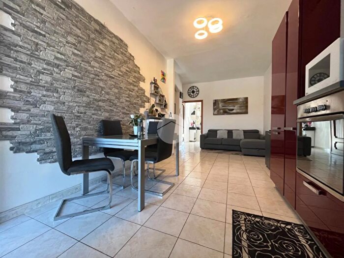 Appartamento trilocale in vendita in Via Giovanni Segantini, Torino