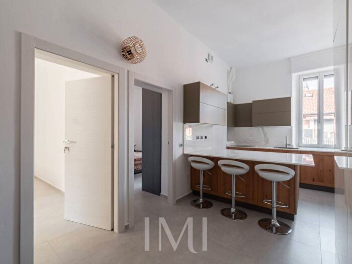 Appartamento trilocale in affitto in Via Benedetto Menzini, Piazzale Siena, Milano
