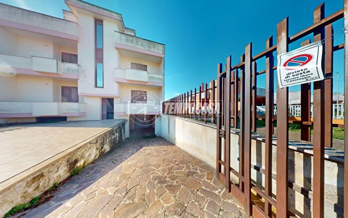 Appartamento quadrilocale in vendita in Via Michelangelo, Lequile