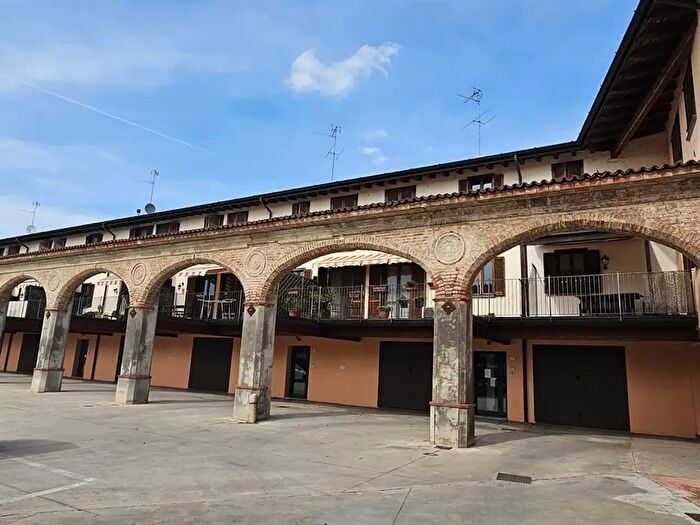 Appartamento monolocale in affitto in Via Cesare Battisti e, Gadesco Pieve Delmona