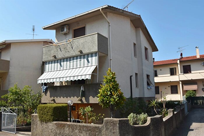 Appartamento trilocale in vendita in Rosignano Marittimo