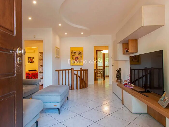 Appartamento quadrilocale in vendita in Via Francesco De Sanctis, Prato