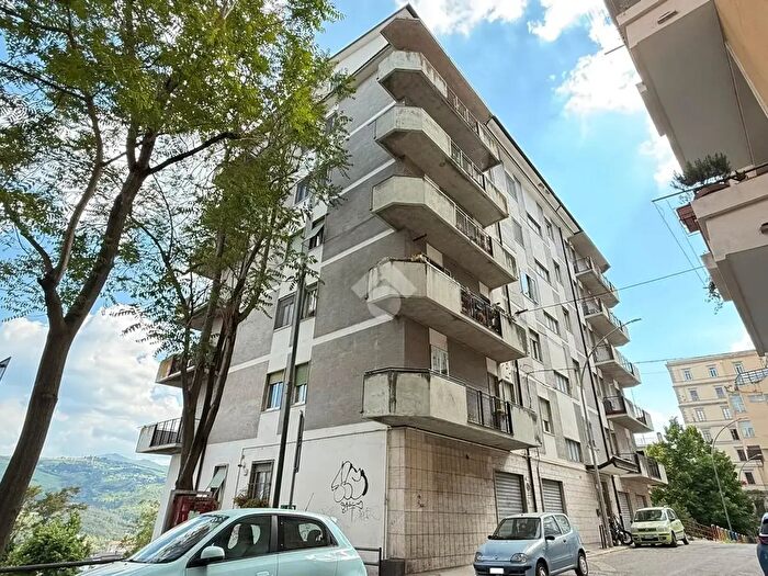 Appartamento quadrilocale in vendita in Via Francesco Crispi, Potenza