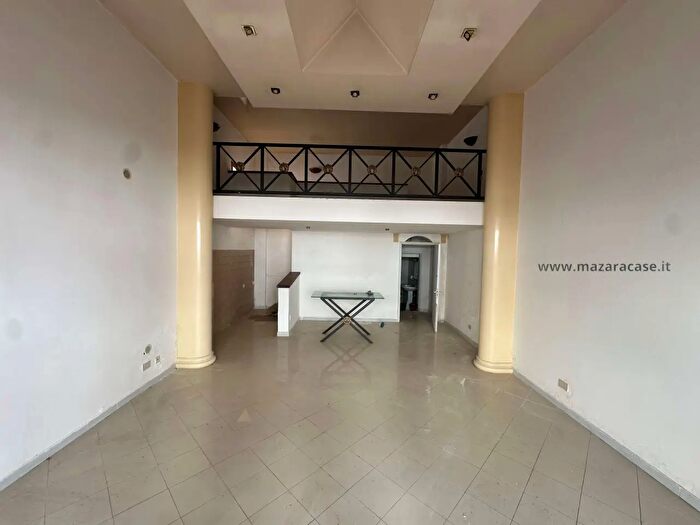 Casa con 13 locali in vendita in Mazara Del Vallo