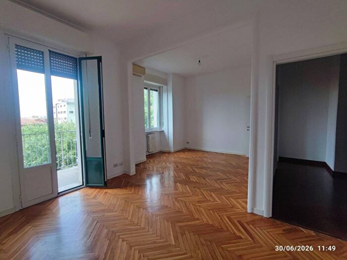 Appartamento quadrilocale in affitto in Viale Gabriele D'Annunzio, Ticinese, Milano