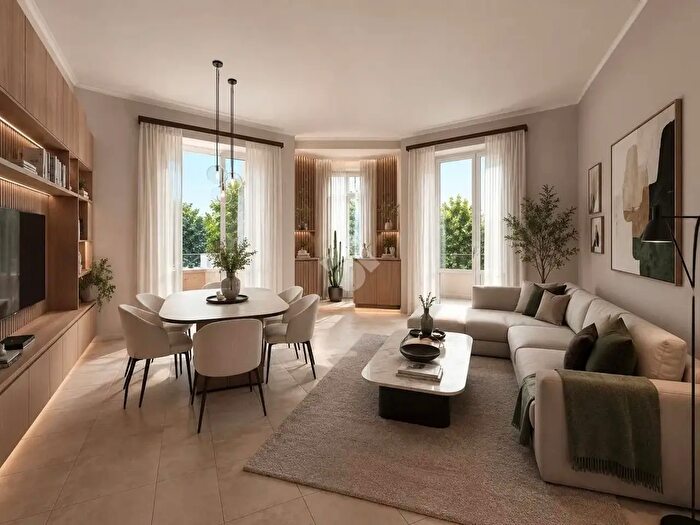 Appartamento trilocale in vendita in Corso Tortona, Torino