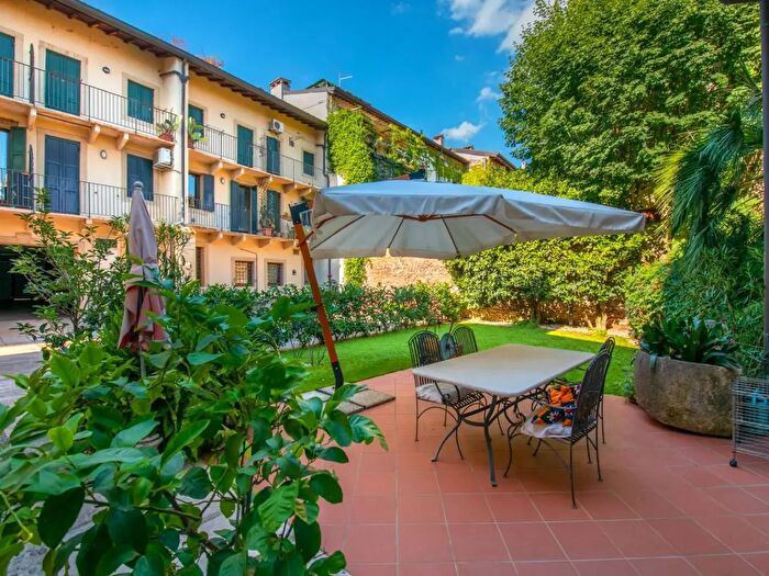 Casa con 6 locali in vendita in Via XX Settembre, Verona