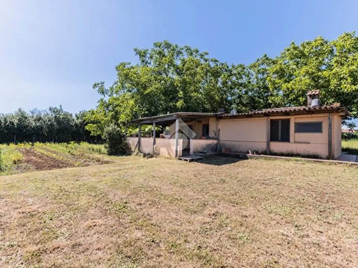 Casa quadrilocale in vendita in Via S Spirito, Bracciano