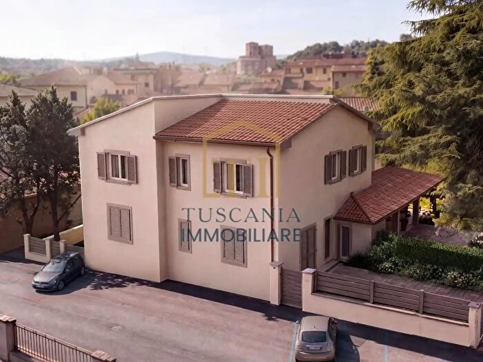 Appartamento quadrilocale in vendita in Colle Di Val D'Elsa