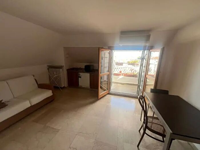 Appartamento monolocale in affitto in Via Francesco Ferrucci, Milano