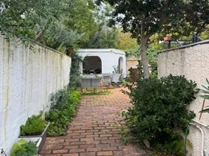 Casa trilocale in affitto in Viale Giunone, Palermo