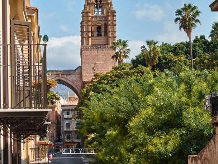 Appartamento bilocale in affitto in Via Matteo Bonello, Tribunale, Palermo