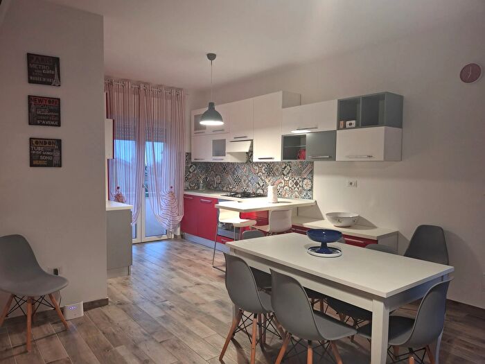 Appartamento con 6 locali in affitto in Via Pigafetta, Civitanova Marche