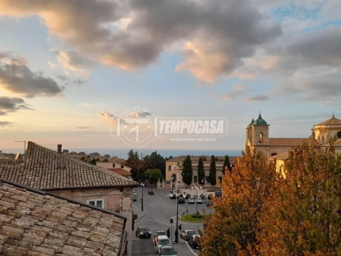 Appartamento trilocale in vendita in Via Gioacchino Murat, Vibo Valentia