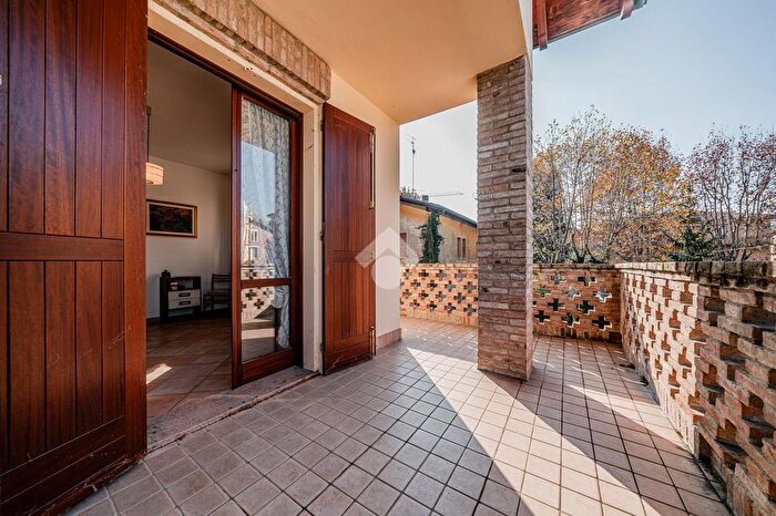 Casa con 14 locali in vendita in Via M Pellegrini, Scandiano