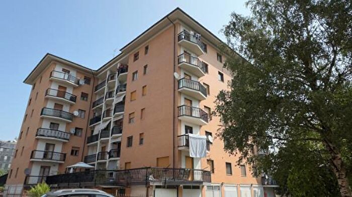 Appartamento trilocale in vendita in Via Lys, Aosta