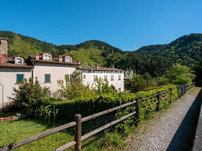 Appartamento trilocale in vendita in Località Parrocchia Badia del Borgo, Marradi