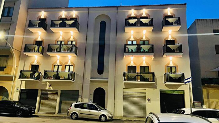 Appartamento con 5 locali in vendita in Via Catalogna, Alghero