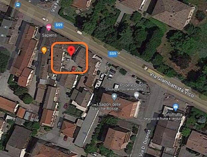 Appartamento trilocale in vendita in Via Gian Battista Vico, Reggio Emilia