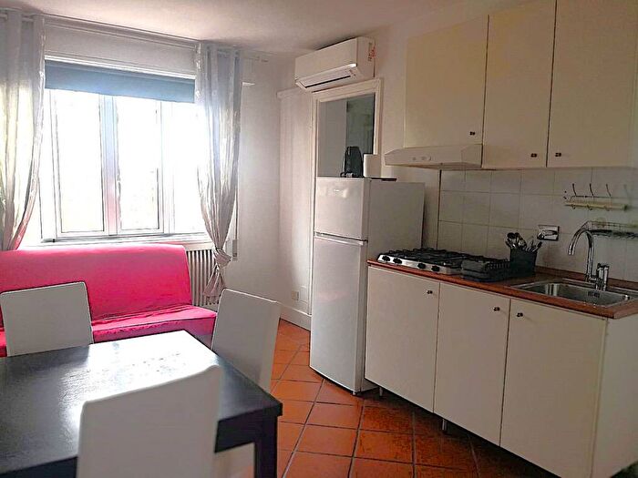 Appartamento bilocale in affitto in Via Bellagio, Labaro, Roma