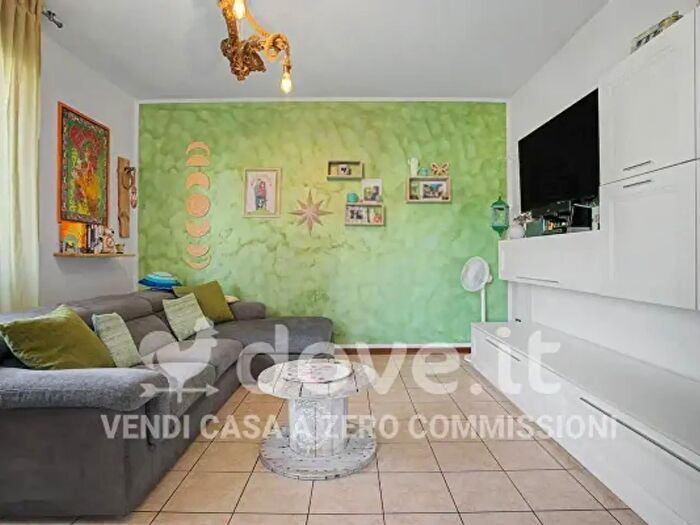 Appartamento trilocale in vendita in Via Giuseppe Sinopoli, Sanguinetto
