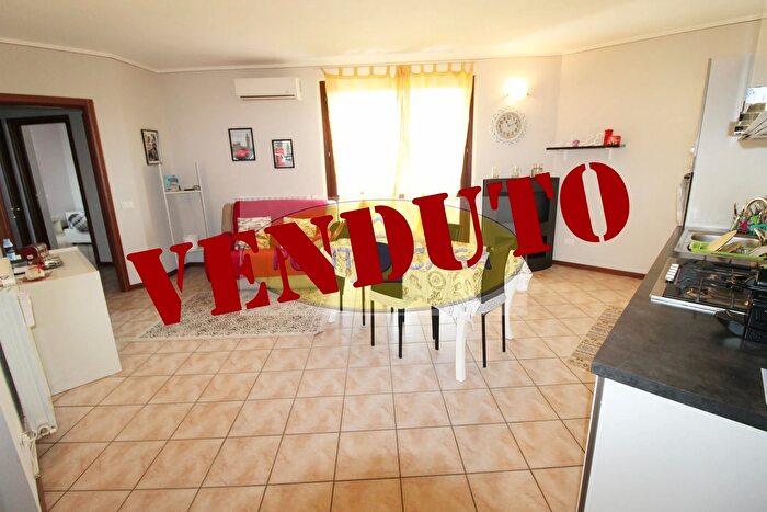 Appartamento quadrilocale in vendita in Via Alcide De Gasperi, Borghetto Lodigiano