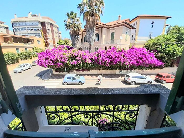 Appartamento quadrilocale in affitto in Via Palermo, Bonaria, Cagliari