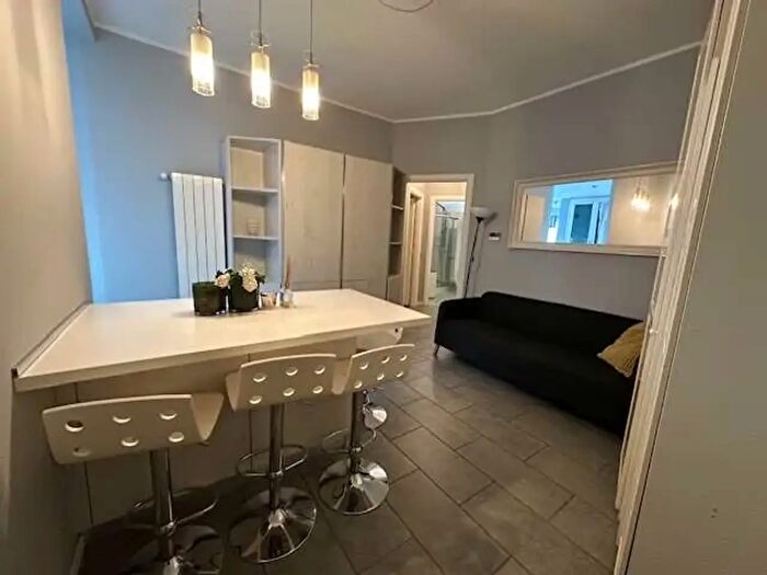 Appartamento trilocale in affitto in Via Milano, Como