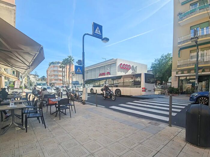 Appartamento bilocale in vendita in Corso Matuzia, Sanremo