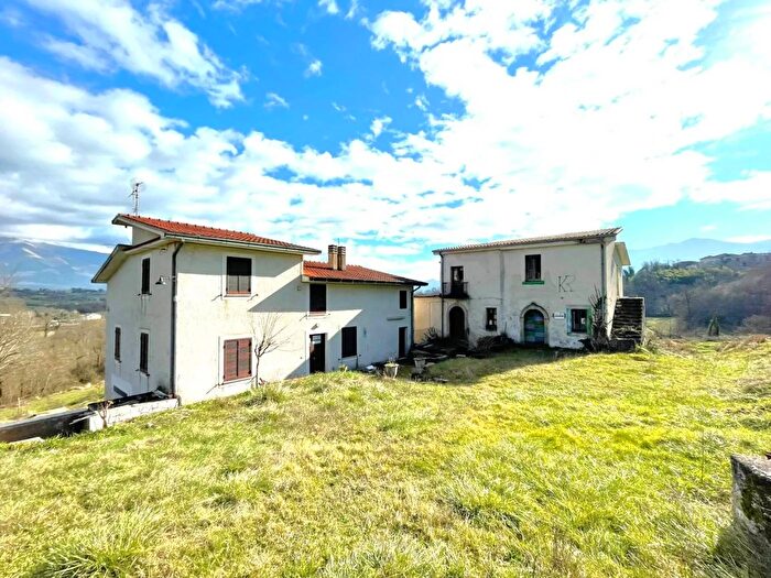 Casa con 10 locali in vendita in Via Iacovelli Casalvieri Frosinone, Casalvieri