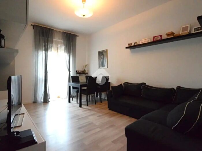 Appartamento trilocale in vendita in Via Monte Santo, Monza