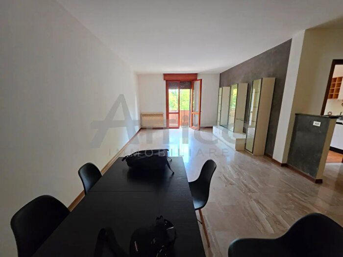 Appartamento quadrilocale in vendita in Piazza San Bartolomeo Ro, Rovigo