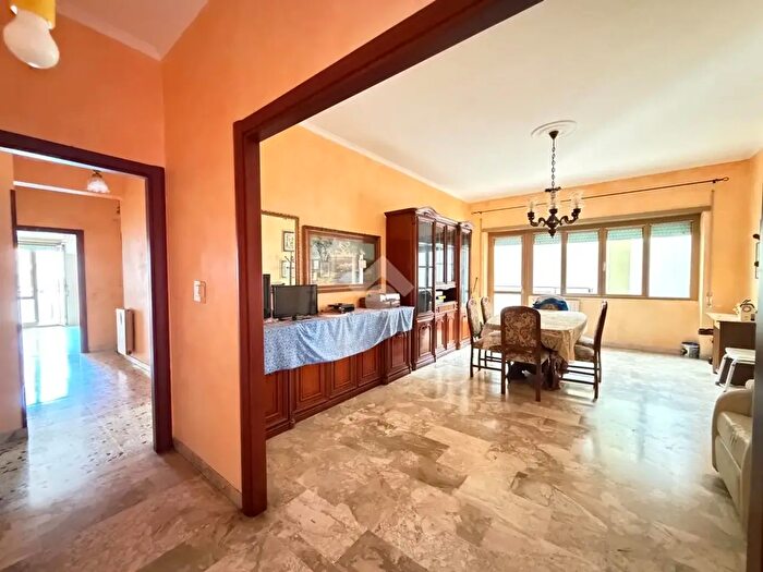 Appartamento trilocale in vendita in Via Pontinia, Latina