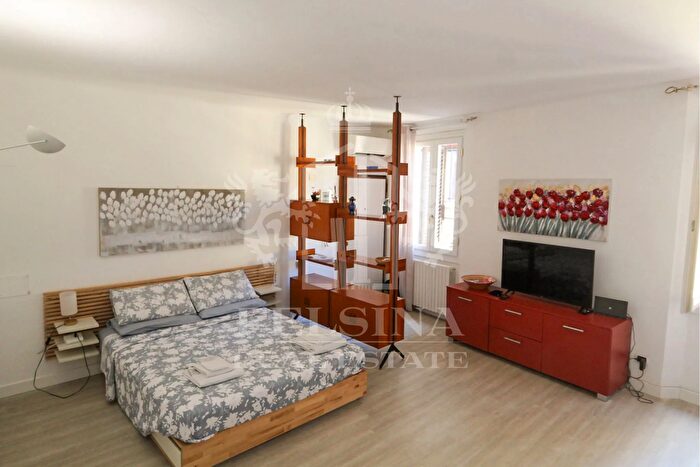 Appartamento monolocale in vendita in Via Guglielmo Oberdan, Bologna